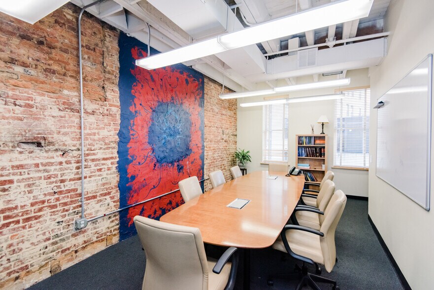 More Photos Of 217 N Charles St, Baltimore Office For Lease