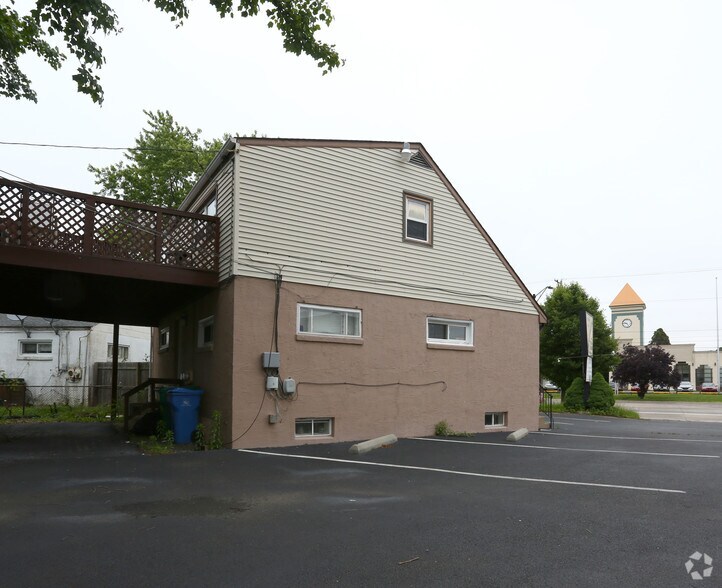 More Photos Of 1303 Veterans Hwy, Bristol Office For Sale