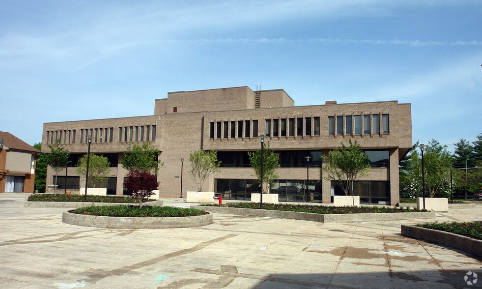 More Photos Of 9401 Lee Hwy, Fairfax Office For Lease