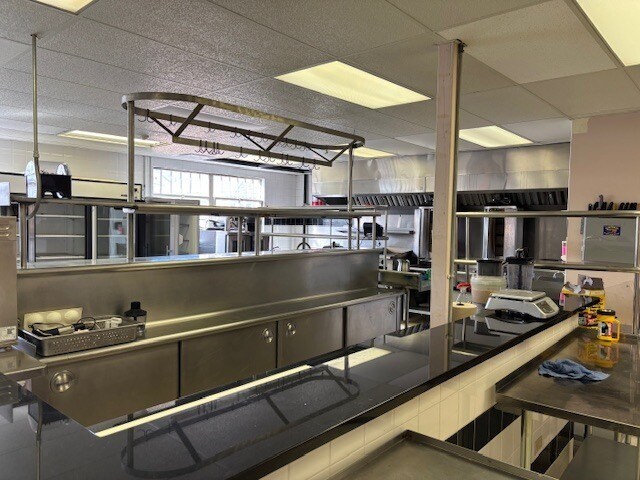 More Photos Of 5445 W Diversey Pky, Chicago Restaurant For Sale