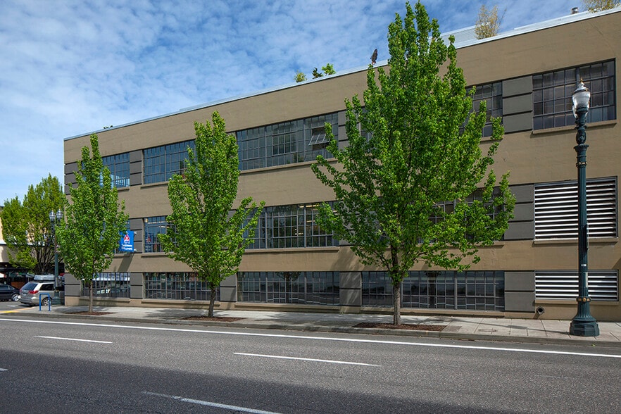 More Photos Of 1322-1336 NW Flanders St, Portland Office For Lease