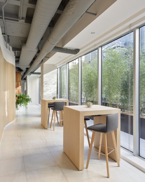 More Photos Of 540 Madison Ave, New York Coworking Space