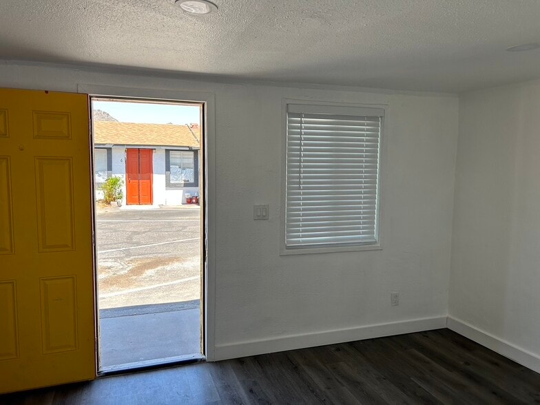 More Photos Of 8910-8912 N 3rd St, Phoenix Apartments For Sale