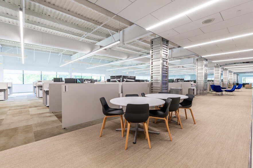 More Photos Of 212 W Newberry Rd, Bloomfield Manufacturing For Sale