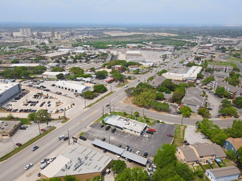 More Photos Of 10930 Perrin Beitel Rd, San Antonio Restaurant For Sale