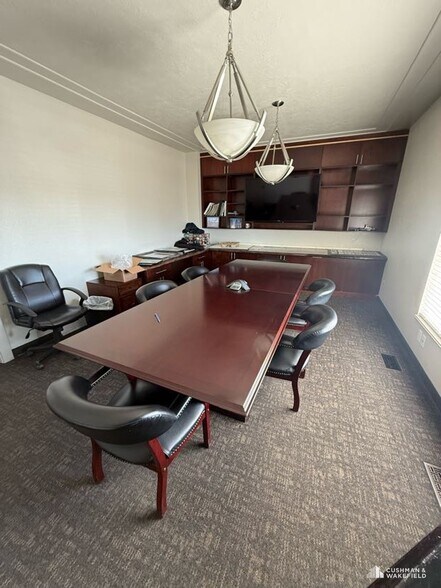 More Photos Of 418 N 9th Ave, Greeley Warehouse For Sale