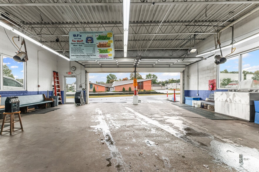 More Photos Of 44 E Harrison St, Alliance Carwash For Sale