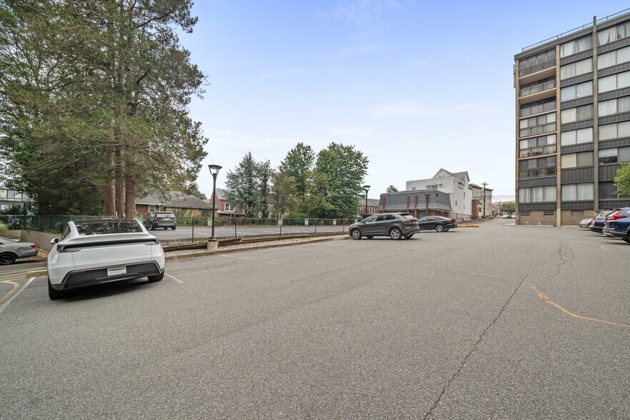 More Photos Of 9060 Palisade Ave, North Bergen Apartments For Lease