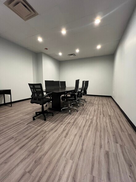 More Photos Of 3905 Johns Creek Ct, Suwanee Medical For Lease