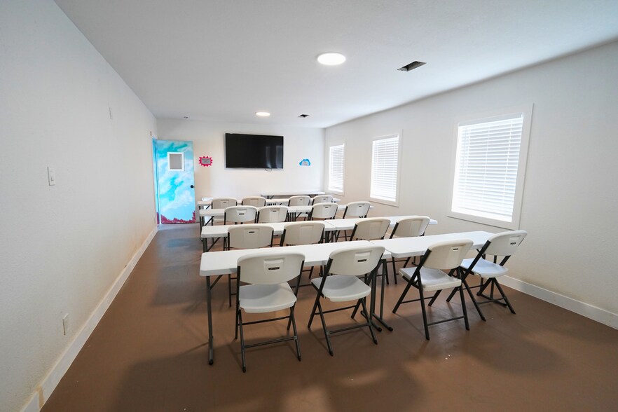 More Photos Of 10402 Pillot St, Jacinto City Religious Facility For Sale