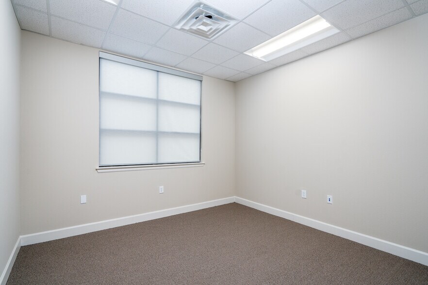 More Photos Of 8118 Fry Rd, Cypress Medical For Lease