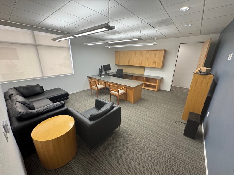 More Photos Of 59 Peters Canyon Rd, Irvine Research And Development For Sale