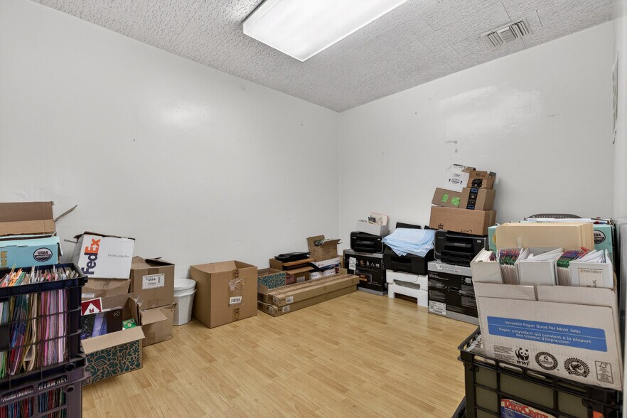 More Photos Of 4160 Verdugo Rd, Los Angeles Office For Sale