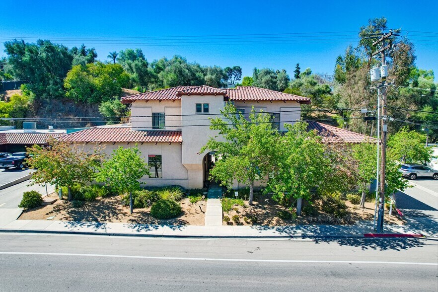 More Photos Of 343 E Alvarado St, Fallbrook Freestanding For Sale