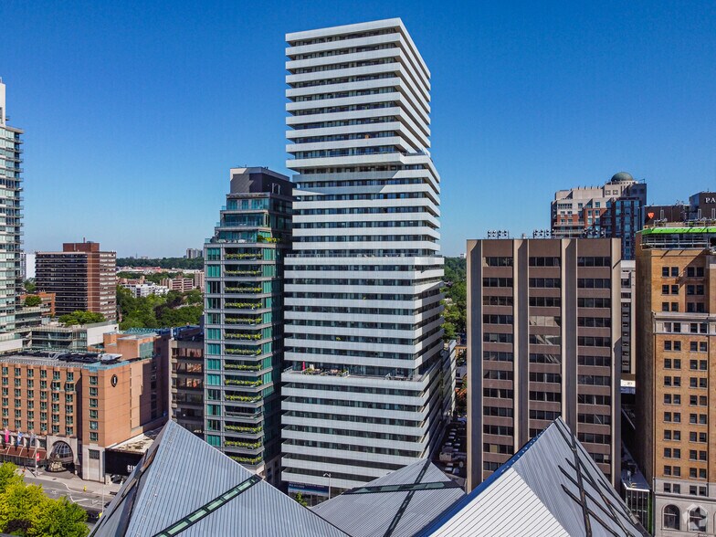 More Photos Of 202 Bloor St W, Toronto Apartments For Lease