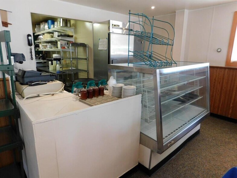 More Photos Of 200 S Fulton St, Princeton Restaurant For Sale