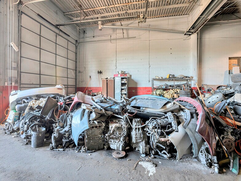 More Photos Of 7780 Majestic Ave, Detroit Warehouse For Sale