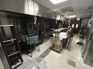 More Photos Of 832 W 63rd St, Chicago Supermarket For Lease
