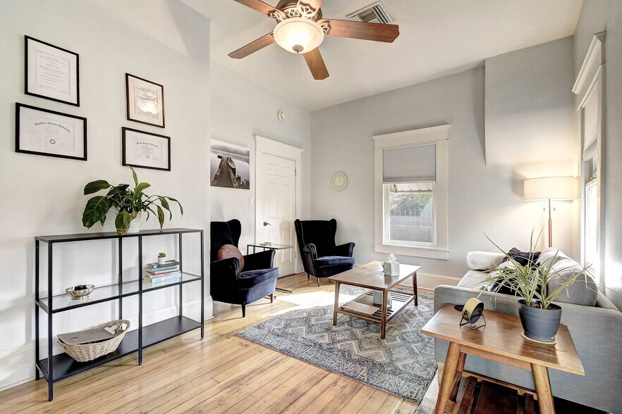 More Photos Of 531 E Lynwood St, Phoenix Office Residential For Sale