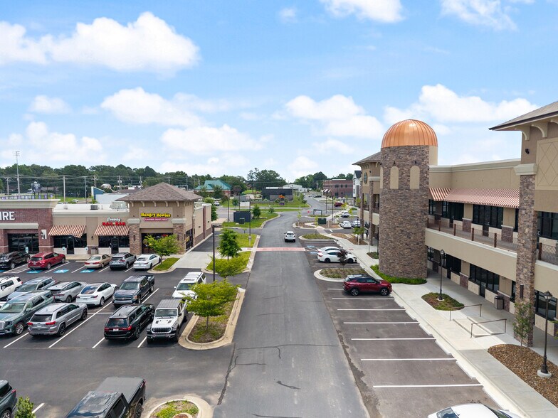 More Photos Of 2235 Dave Ward Dr, Conway Storefront Retail Office For Lease