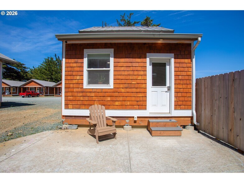 More Photos Of 29940 Harbor Way, Gold Beach Apartments For Sale