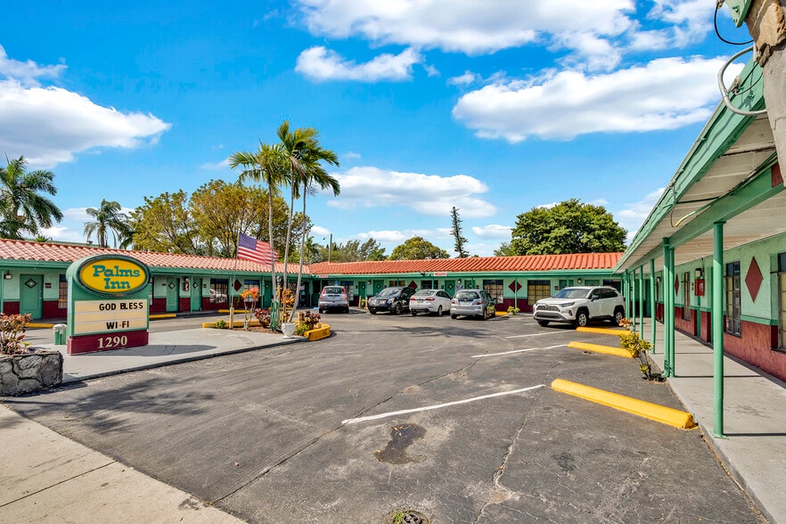 More Photos Of 1290 S Federal Hwy, Dania Beach Hotel For Sale
