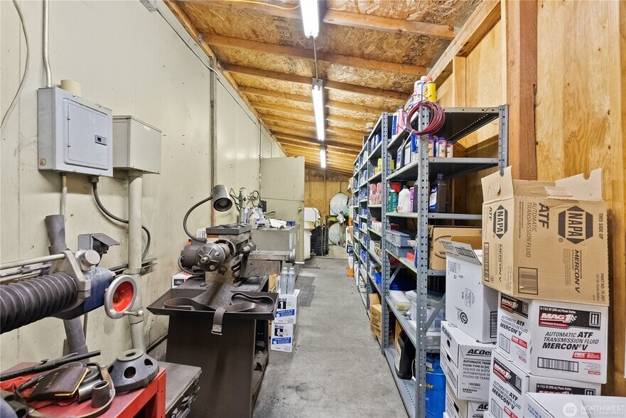 More Photos Of 9707 Key Peninsula Hwy NW, Gig Harbor General Retail For Sale