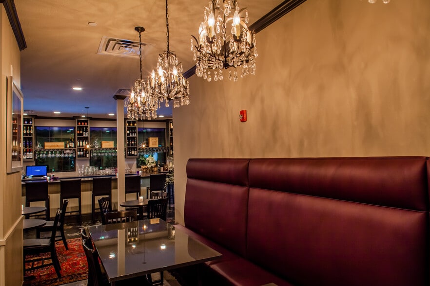 More Photos Of 801 Studewood St, Houston Restaurant For Lease