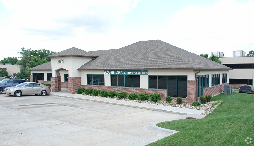 More Photos Of 6051 N Chestnut Ave, Gladstone Office For Lease