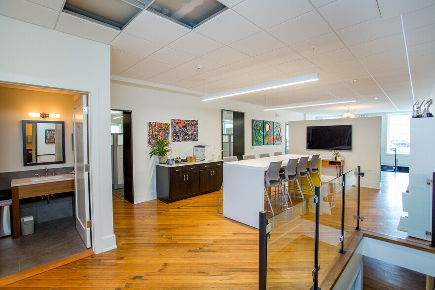 More Photos Of 71-75 N Main St, Lambertville Apartments For Lease