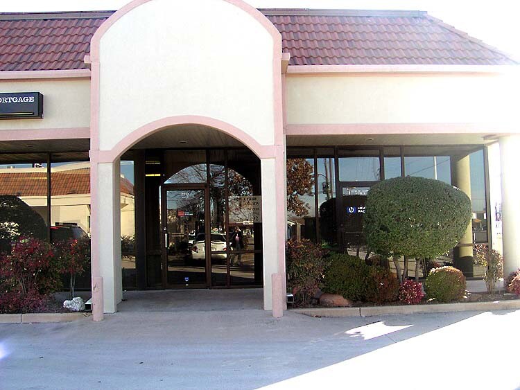 More Photos Of 2210 W Gore Blvd, Lawton Office For Lease