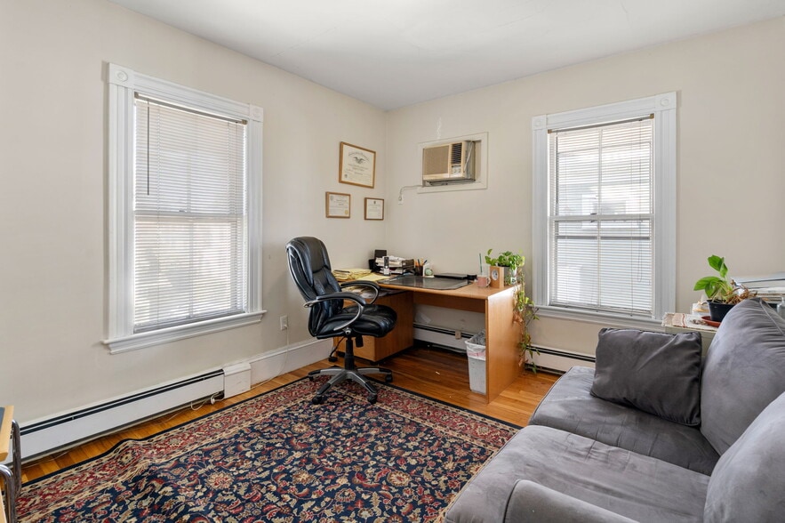 More Photos Of 113 Belmont St, Belmont Office For Sale