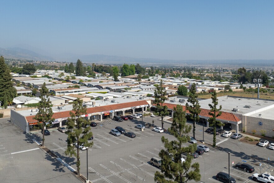 More Photos Of 3663-3689 Highland Ave, Highland Storefront For Lease