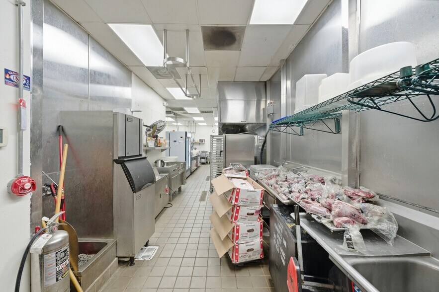 More Photos Of 17961 Sky Park Cir, Irvine Light Manufacturing For Lease