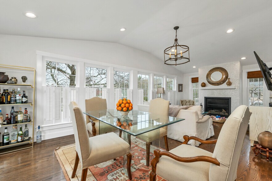 More Photos Of 205 Chelmsford St, Chelmsford Office Residential For Sale