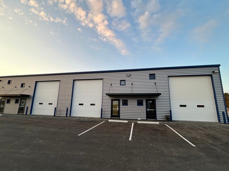 More Photos Of 4402 Weaver Ct N, Hilliard Unknown For Lease