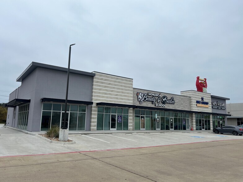 More Photos Of 6324 West, Houston Storefront Retail Office For Lease