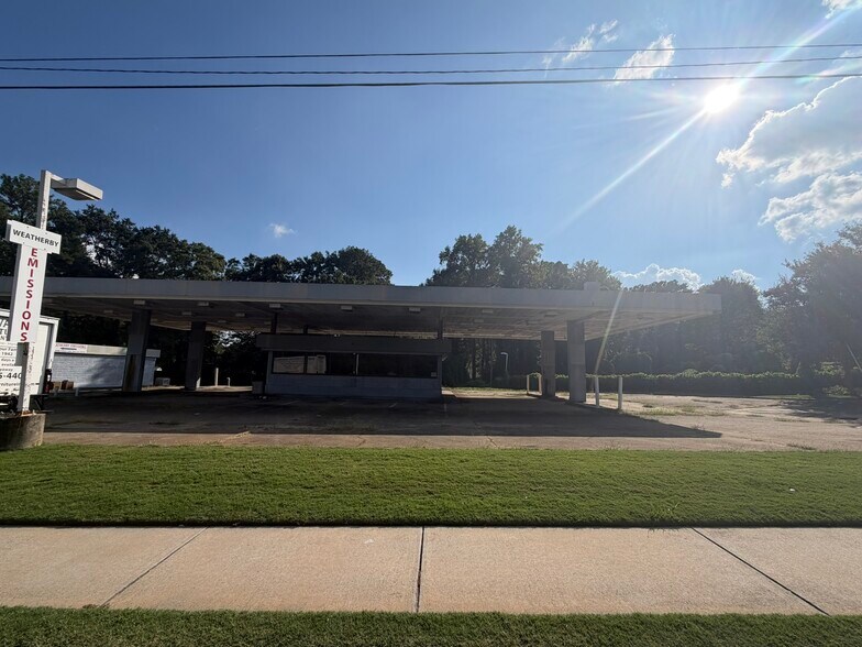 Primary Photo Of 1912-1920 Lower Roswell Rd, Marietta Land For Sale