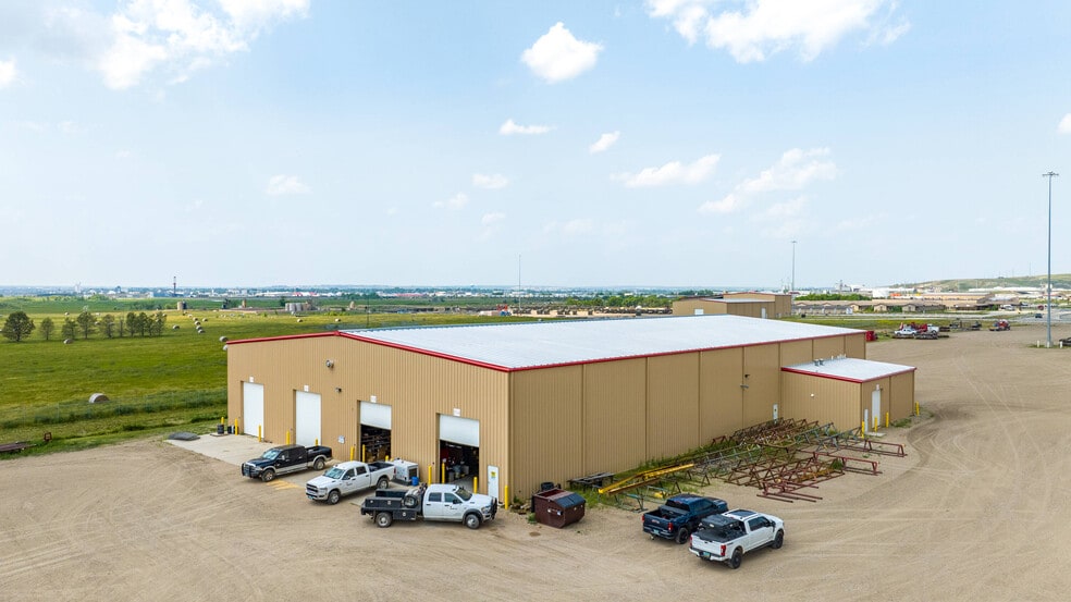 More Photos Of 611 37th Ave SE, Williston Warehouse For Sale