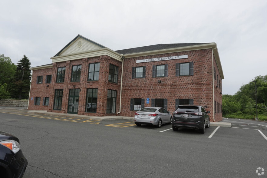 More Photos Of 131 N Main St, Belchertown Medical For Lease
