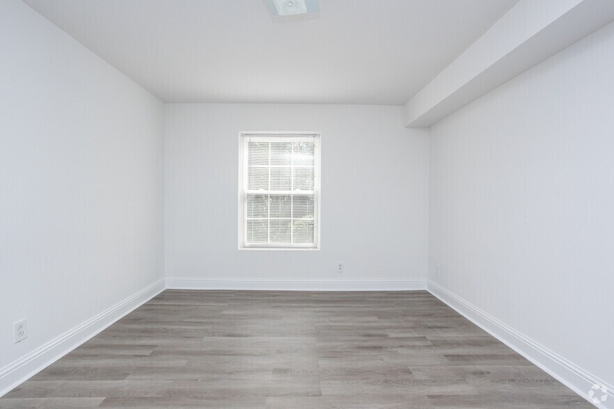 More Photos Of 1895 Clinton Rd, Macon-Bibb Apartments For Sale