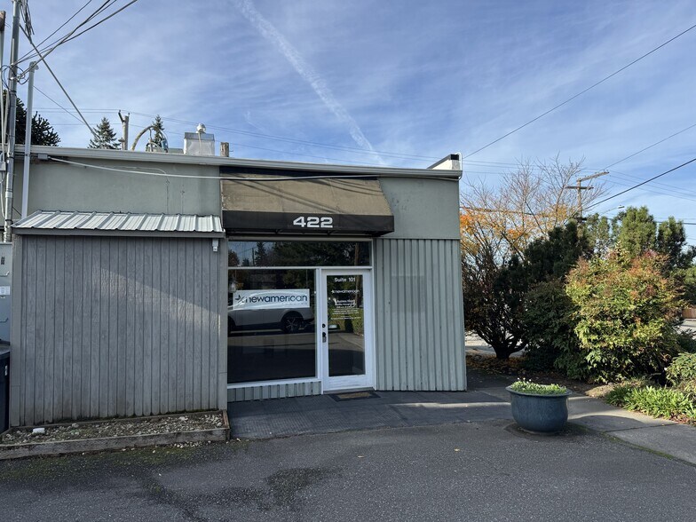 More Photos Of 422 N 4th St, Mount Vernon Office For Lease