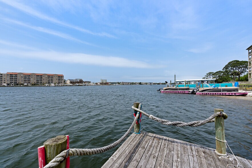More Photos Of 195 Brooks St SE, Fort Walton Beach Hotel For Sale