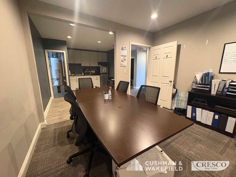 More Photos Of 9261 Ravenna Rd, Twinsburg Light Manufacturing For Sale