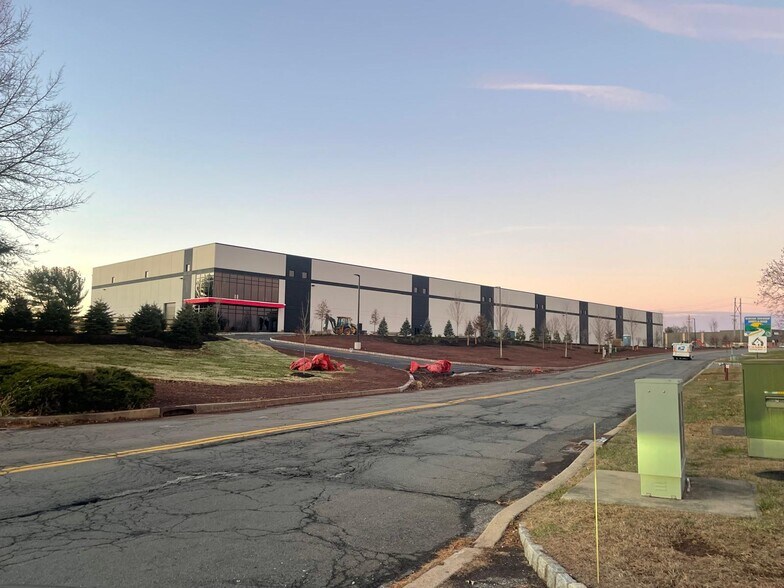 Primary Photo Of 11 Royal, Flemington Light Manufacturing For Lease