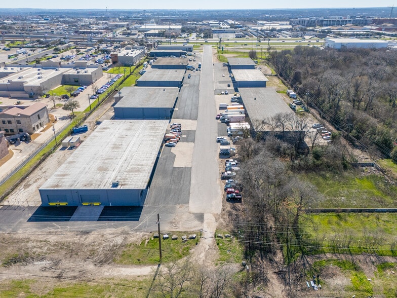 More Photos Of 3910 Warehouse Row, Austin Warehouse For Sale