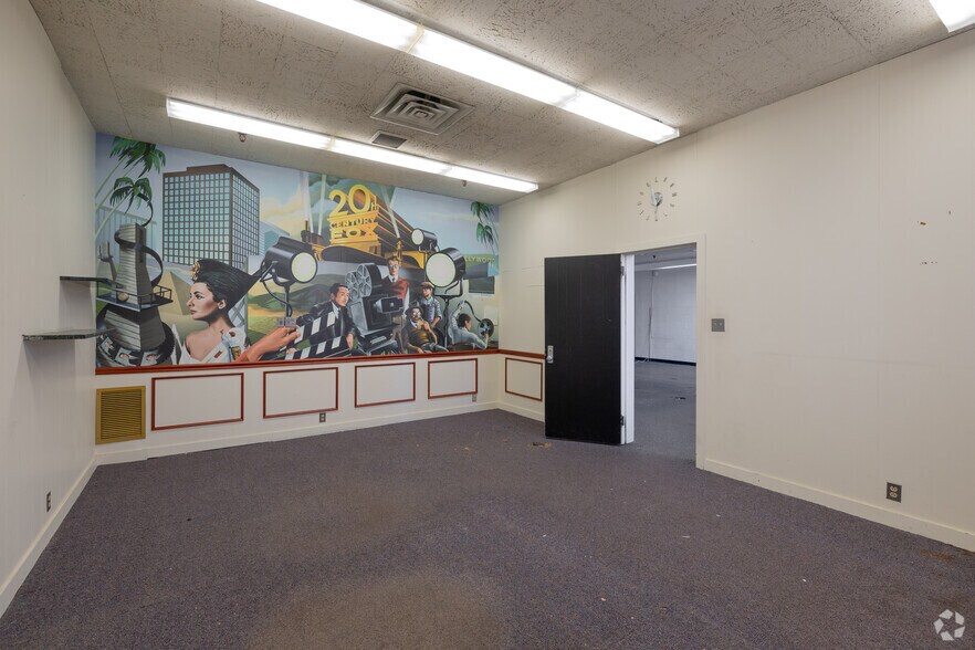 More Photos Of 650 Franklin Ave, Hartford Manufacturing For Sale