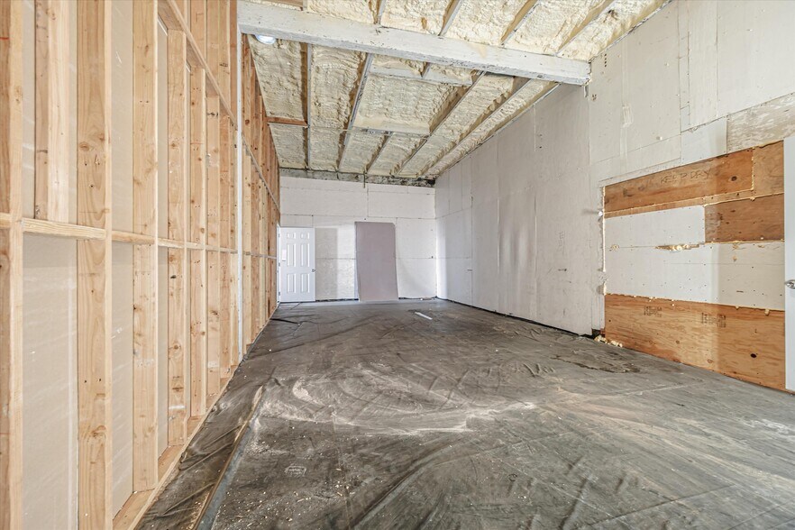 More Photos Of 1606 Harrison St, San Francisco Service For Sale