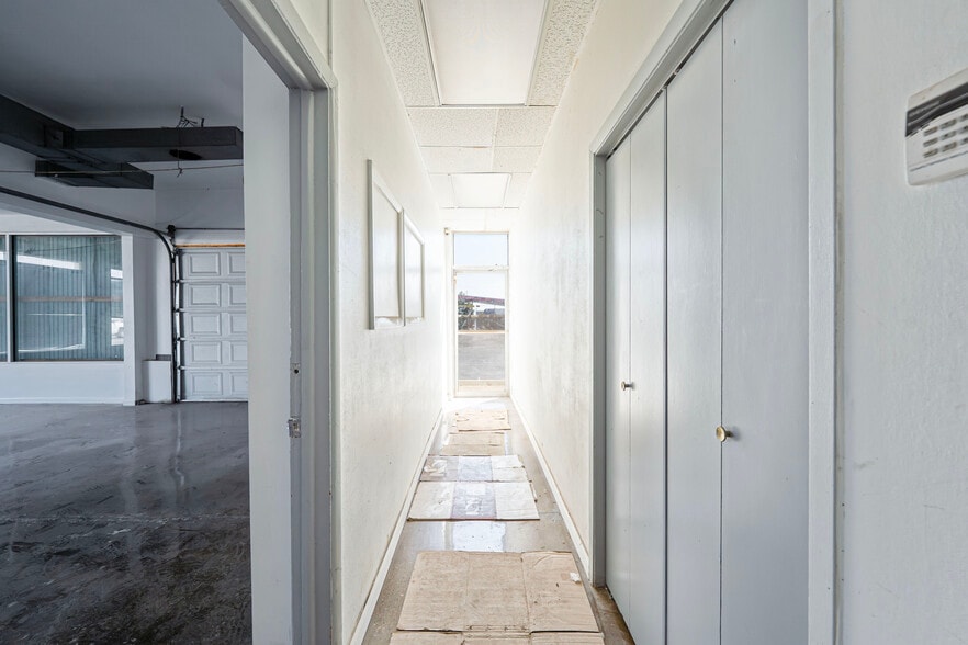 More Photos Of 3905 Sullivant Ave, Columbus General Retail For Lease