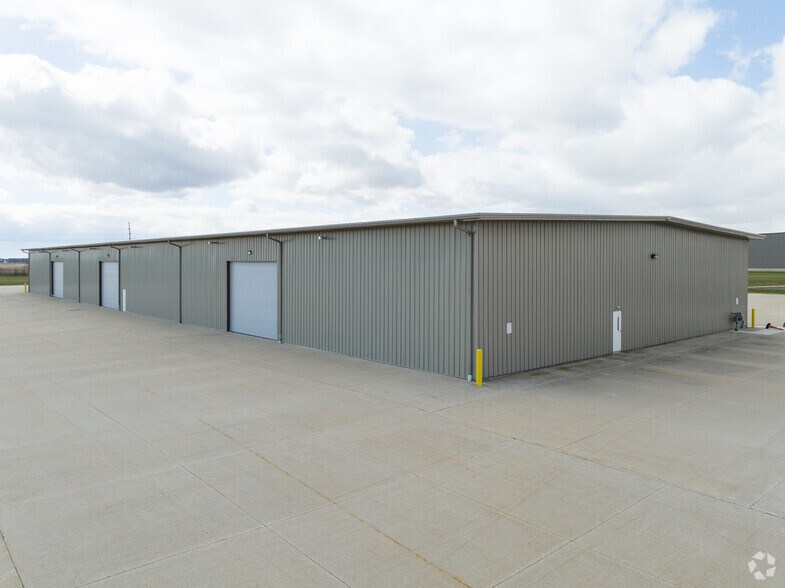 More Photos Of 1101 E Lutz Rd, Archbold Warehouse For Lease